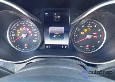 2016 Mercedes-Benz C 300 z USA, uszkodzony, nr VIN 55SWF4JB8GU142249